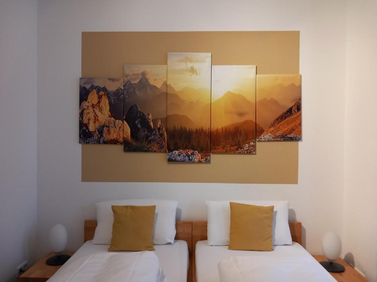 Hotel Karolinger - Self Check-In — Photos 1